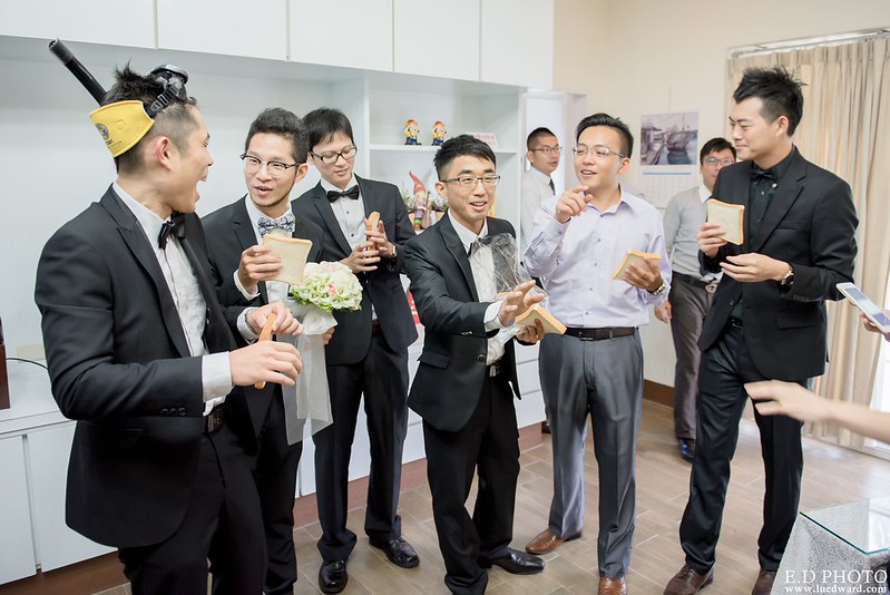 [高雄婚攝] 賢鈞＆郁芬 婚禮紀錄｜漢神巨蛋冠鶴廳