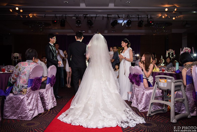 [高雄婚攝] 賢鈞＆郁芬 婚禮紀錄｜漢神巨蛋冠鶴廳