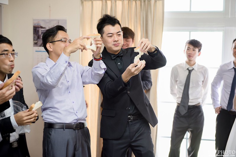 [高雄婚攝] 賢鈞＆郁芬 婚禮紀錄｜漢神巨蛋冠鶴廳