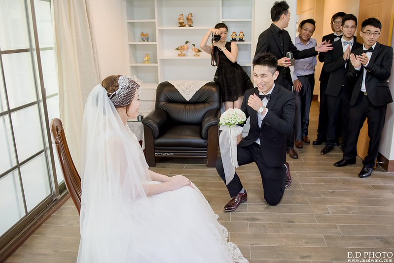 [高雄婚攝] 賢鈞＆郁芬 婚禮紀錄｜漢神巨蛋冠鶴廳