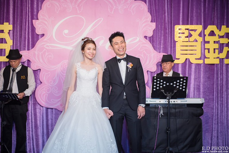 [高雄婚攝] 賢鈞＆郁芬 婚禮紀錄｜漢神巨蛋冠鶴廳