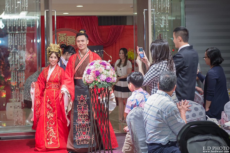 [高雄婚攝] 裕善＆梵芳 婚禮紀錄｜寒軒陽明店