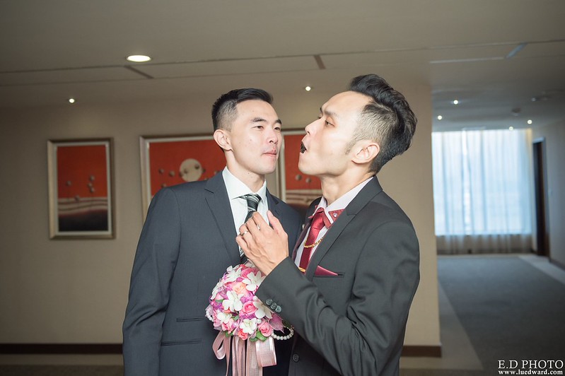 [高雄婚攝] 裕善＆梵芳 婚禮紀錄｜寒軒陽明店