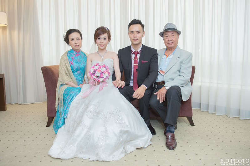 [高雄婚攝] 裕善＆梵芳 婚禮紀錄｜寒軒陽明店