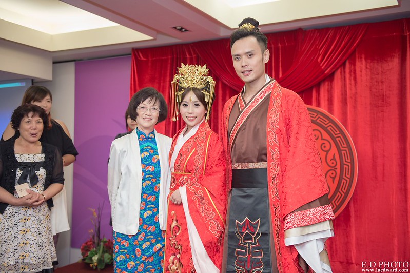 [高雄婚攝] 裕善＆梵芳 婚禮紀錄｜寒軒陽明店