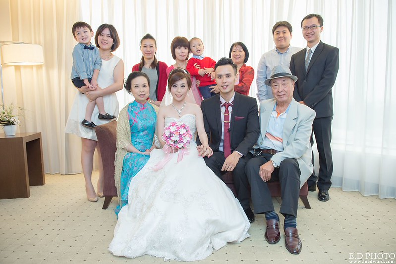 [高雄婚攝] 裕善＆梵芳 婚禮紀錄｜寒軒陽明店