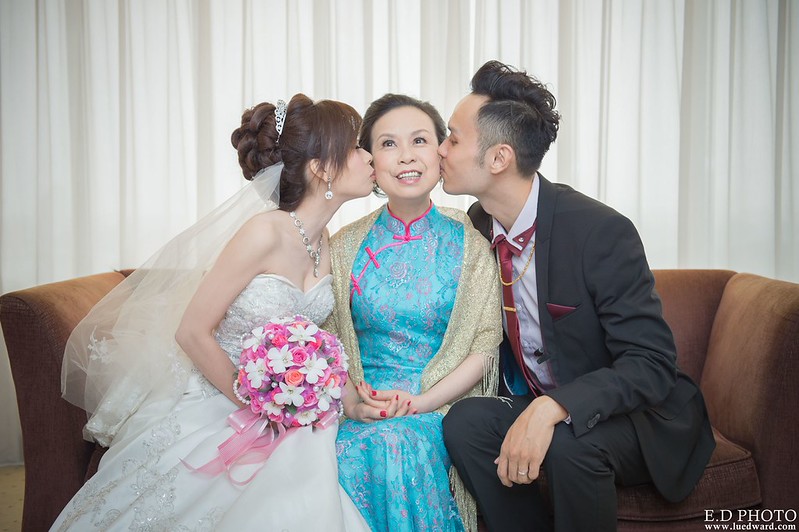[高雄婚攝] 裕善＆梵芳 婚禮紀錄｜寒軒陽明店