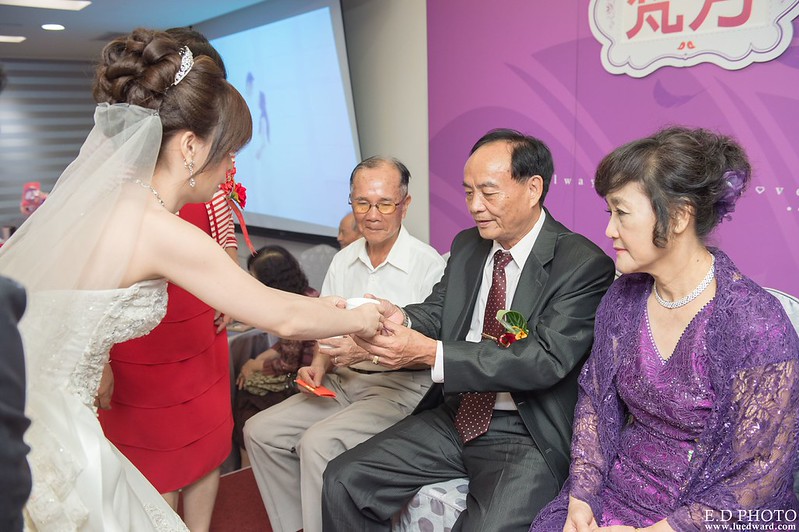 [高雄婚攝] 裕善＆梵芳 婚禮紀錄｜寒軒陽明店