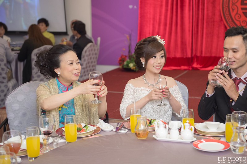 [高雄婚攝] 裕善＆梵芳 婚禮紀錄｜寒軒陽明店