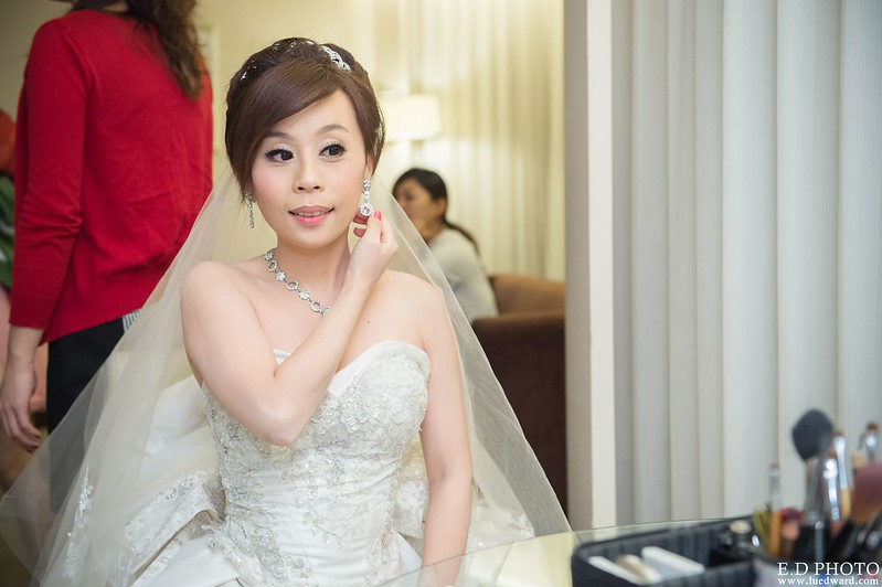 [高雄婚攝] 裕善＆梵芳 婚禮紀錄｜寒軒陽明店