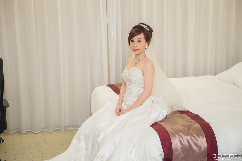 [高雄婚攝] 裕善＆梵芳 婚禮紀錄｜寒軒陽明店