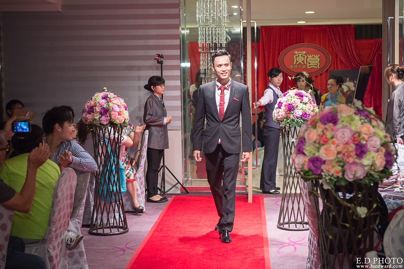 [高雄婚攝] 裕善＆梵芳 婚禮紀錄｜寒軒陽明店