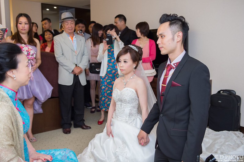 [高雄婚攝] 裕善＆梵芳 婚禮紀錄｜寒軒陽明店