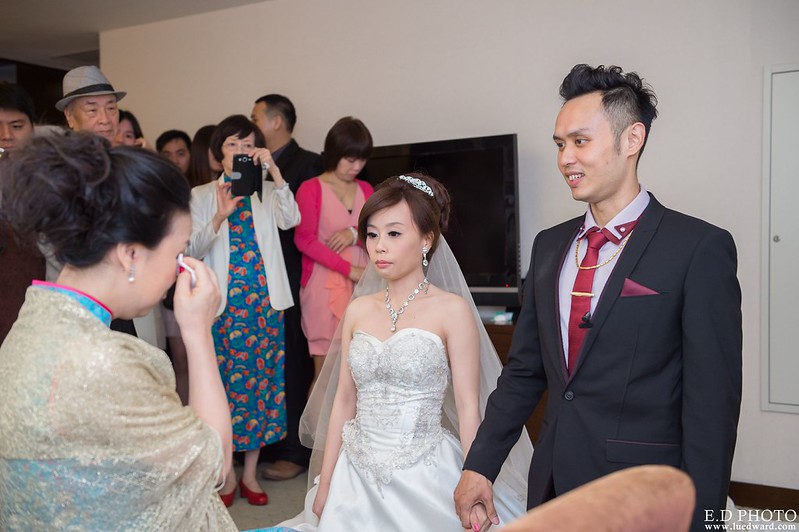 [高雄婚攝] 裕善＆梵芳 婚禮紀錄｜寒軒陽明店