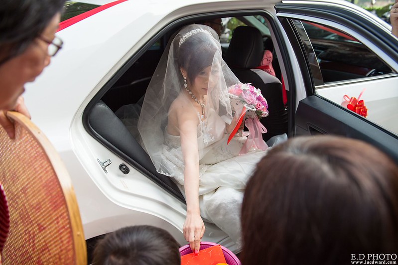 [高雄婚攝] 裕善＆梵芳 婚禮紀錄｜寒軒陽明店