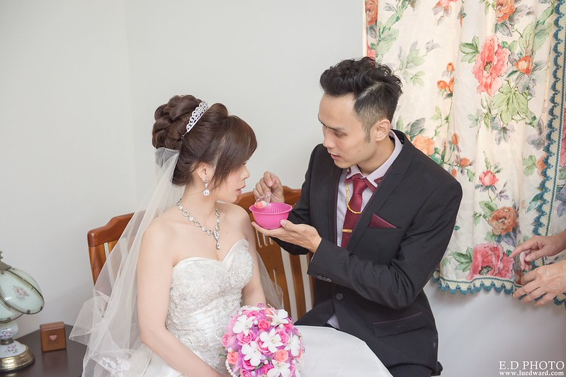 [高雄婚攝] 裕善＆梵芳 婚禮紀錄｜寒軒陽明店