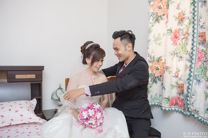 [高雄婚攝] 裕善＆梵芳 婚禮紀錄｜寒軒陽明店
