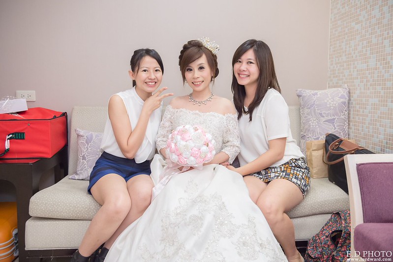 [高雄婚攝] 裕善＆梵芳 婚禮紀錄｜寒軒陽明店