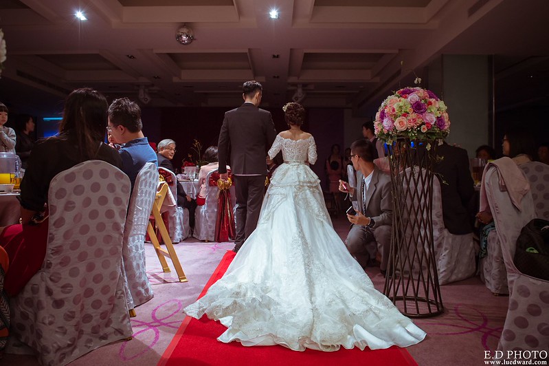 [高雄婚攝] 裕善＆梵芳 婚禮紀錄｜寒軒陽明店