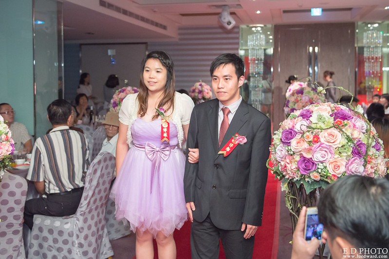 [高雄婚攝] 裕善＆梵芳 婚禮紀錄｜寒軒陽明店