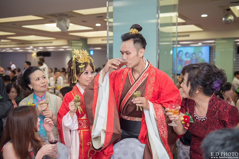 [高雄婚攝] 裕善＆梵芳 婚禮紀錄｜寒軒陽明店