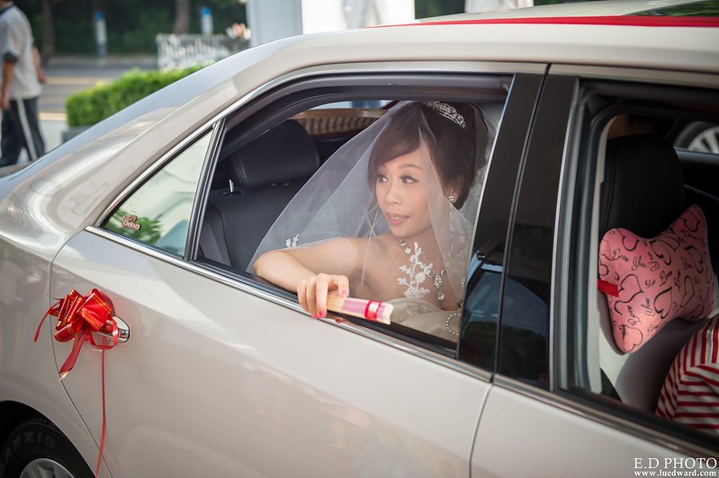 [高雄婚攝] 裕善＆梵芳 婚禮紀錄｜寒軒陽明店
