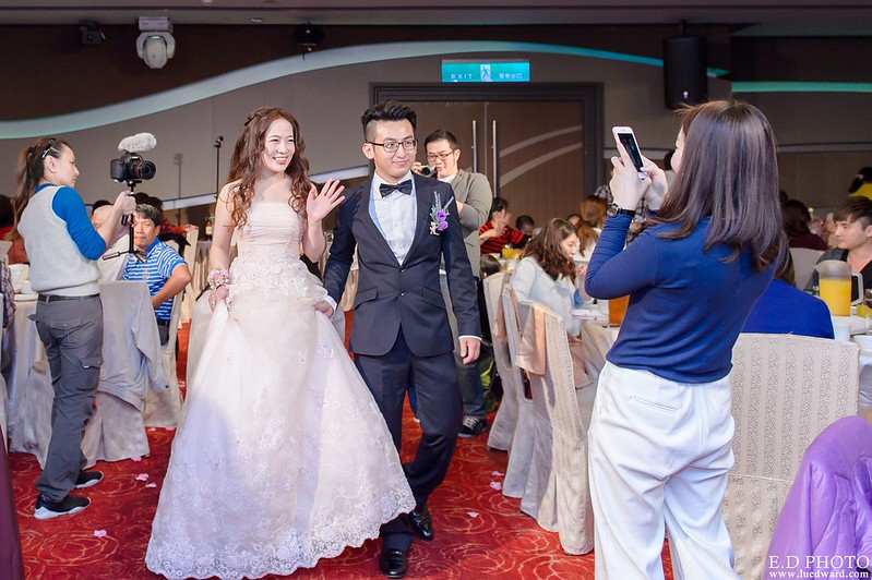 [高雄婚攝] Jason & Mimi  婚禮紀錄｜夢時代雅悅會館