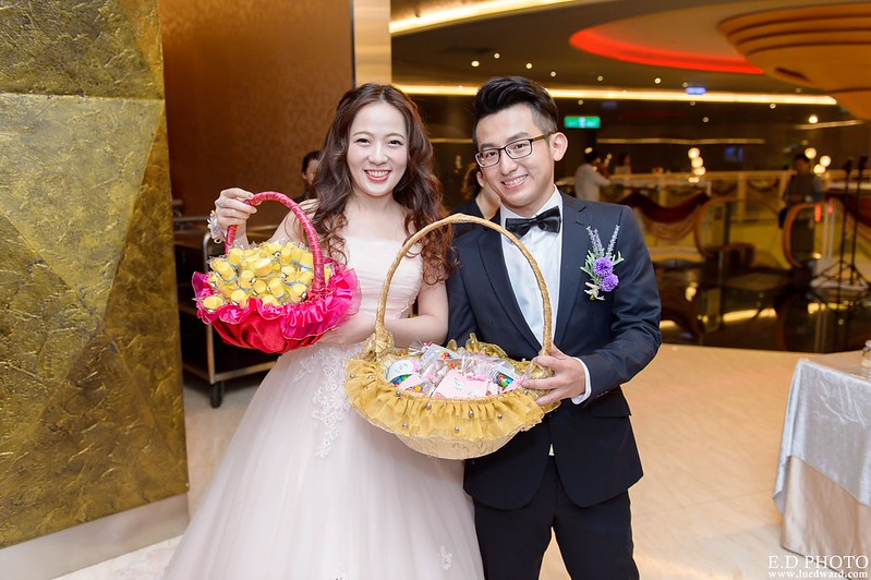 [高雄婚攝] Jason & Mimi  婚禮紀錄｜夢時代雅悅會館