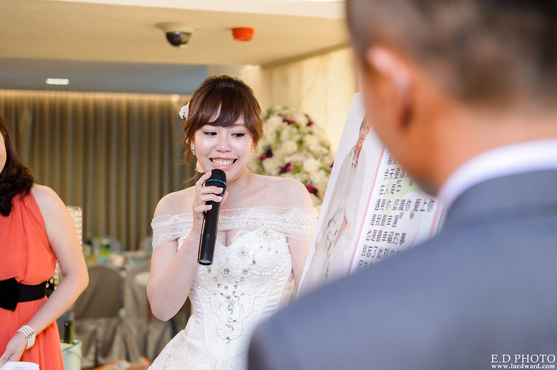 [高雄婚攝] 孝賢＆思怡  婚禮紀錄｜福華大飯店彩晶宮