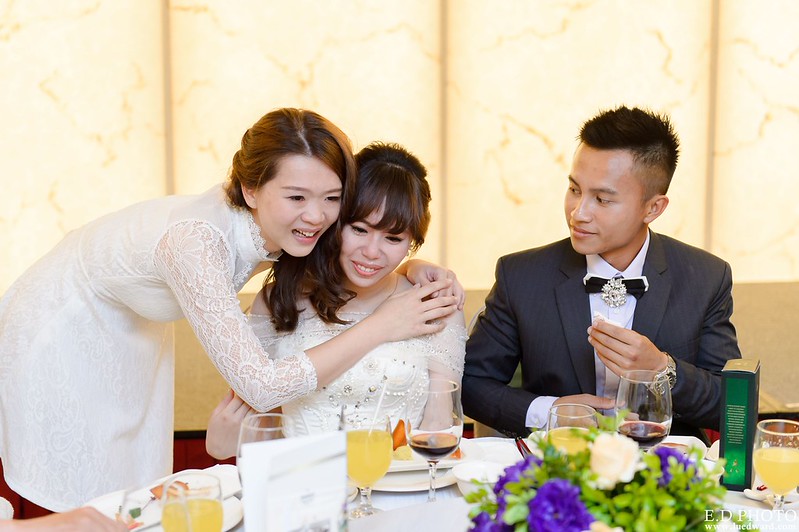 [高雄婚攝] 孝賢＆思怡  婚禮紀錄｜福華大飯店彩晶宮