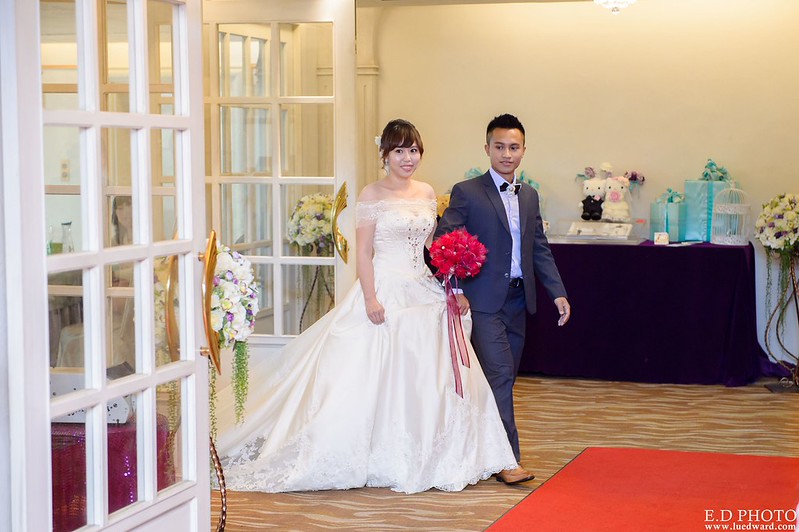 [高雄婚攝] 孝賢＆思怡  婚禮紀錄｜福華大飯店彩晶宮