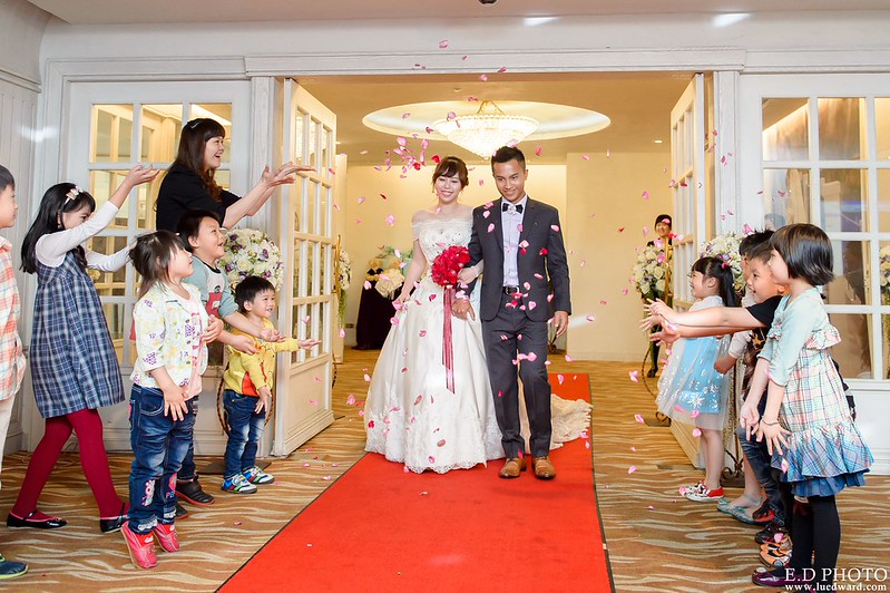 [高雄婚攝] 孝賢＆思怡  婚禮紀錄｜福華大飯店彩晶宮
