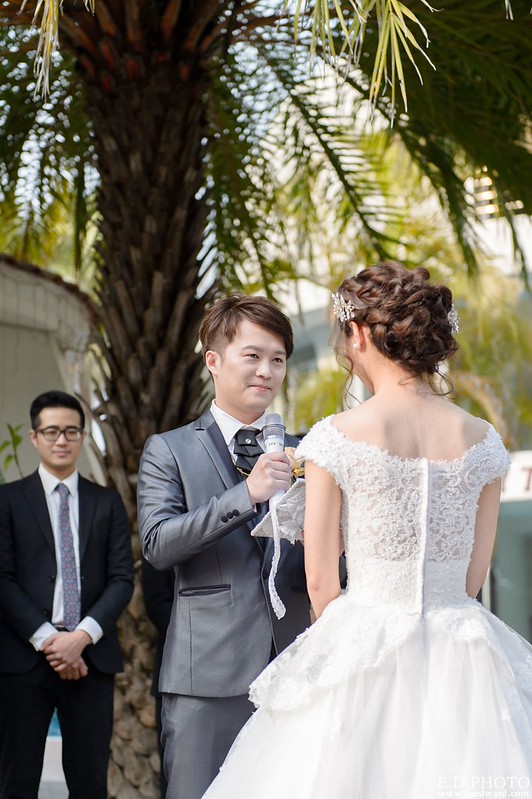 [台南婚攝] Hom＆Charlene  婚禮紀錄｜台南商務會館