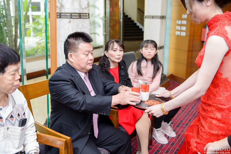 [台南婚攝] Hom＆Charlene  婚禮紀錄｜台南商務會館