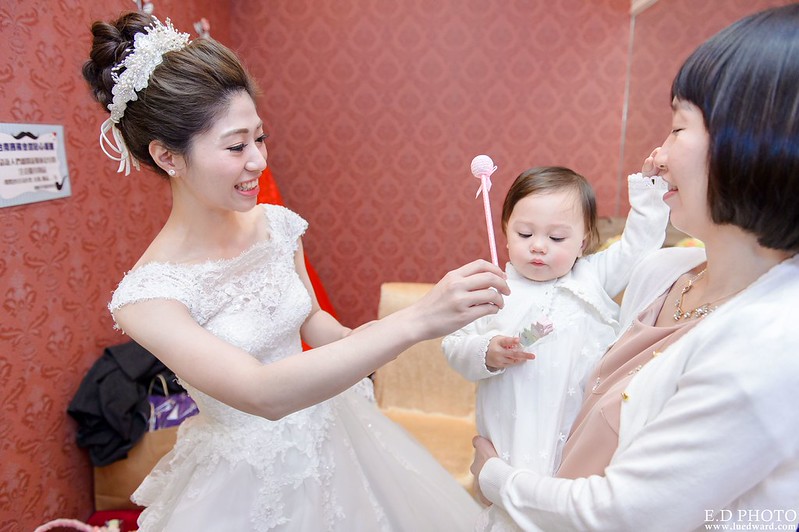 [台南婚攝] Hom＆Charlene  婚禮紀錄｜台南商務會館