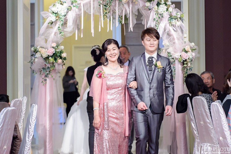 [台南婚攝] Hom＆Charlene  婚禮紀錄｜台南商務會館