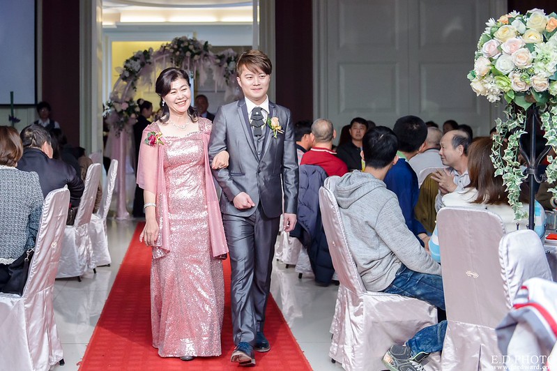 [台南婚攝] Hom＆Charlene  婚禮紀錄｜台南商務會館