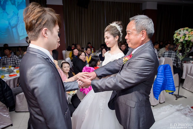 [台南婚攝] Hom＆Charlene  婚禮紀錄｜台南商務會館