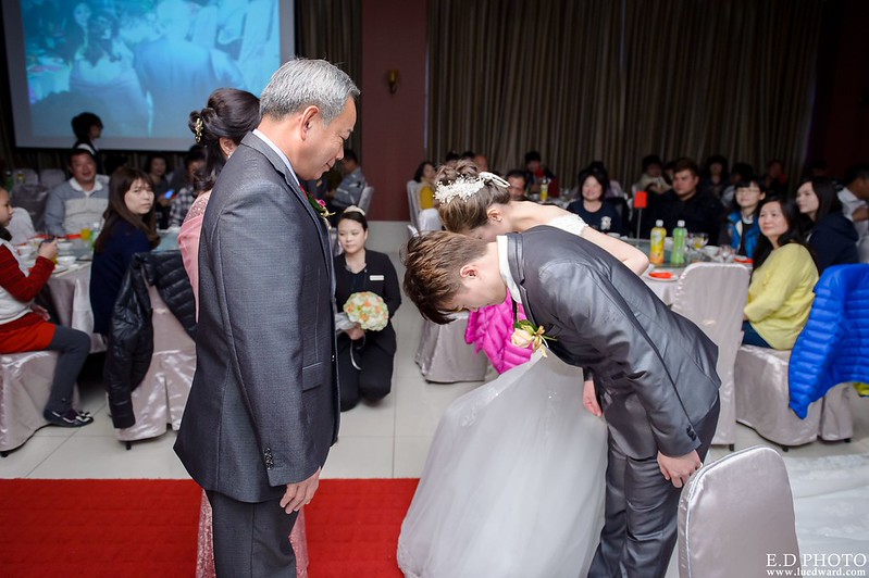 [台南婚攝] Hom＆Charlene  婚禮紀錄｜台南商務會館