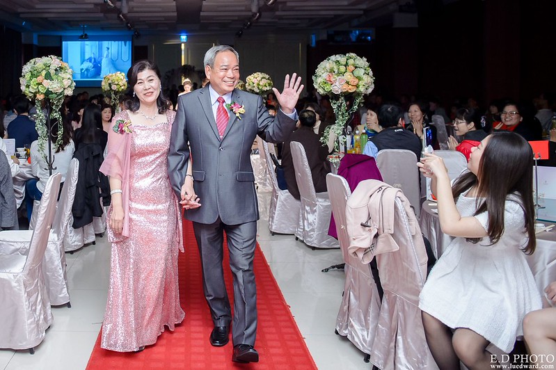 [台南婚攝] Hom＆Charlene  婚禮紀錄｜台南商務會館