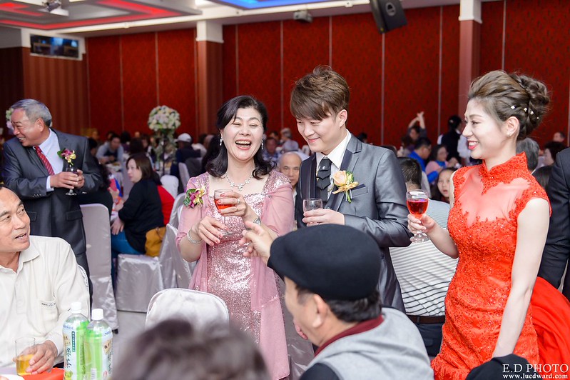 [台南婚攝] Hom＆Charlene  婚禮紀錄｜台南商務會館