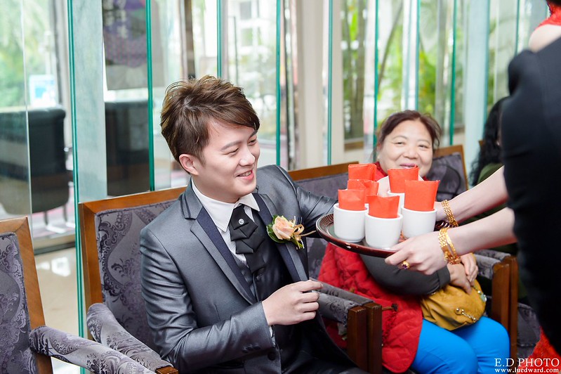 [台南婚攝] Hom＆Charlene  婚禮紀錄｜台南商務會館