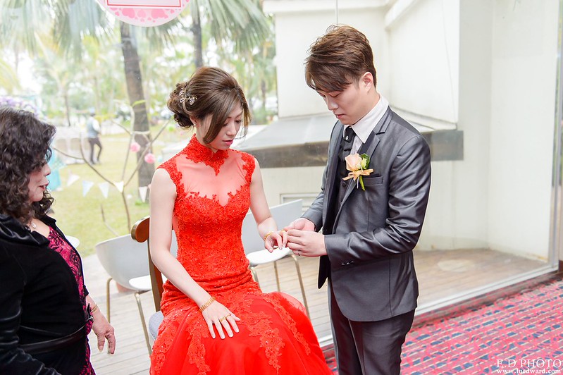 [台南婚攝] Hom＆Charlene  婚禮紀錄｜台南商務會館