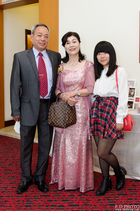 [台南婚攝] Hom＆Charlene  婚禮紀錄｜台南商務會館