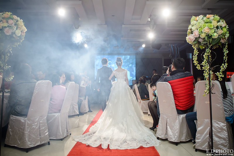 [台南婚攝] Hom＆Charlene  婚禮紀錄｜台南商務會館