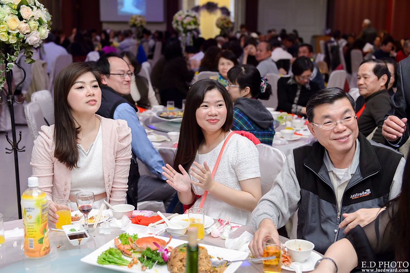 [台南婚攝] Hom＆Charlene  婚禮紀錄｜台南商務會館
