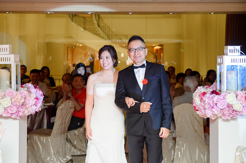 [高雄婚攝] Alan＆Nana  婚禮紀錄｜玫瑰聖母教座｜寒軒國際大飯店