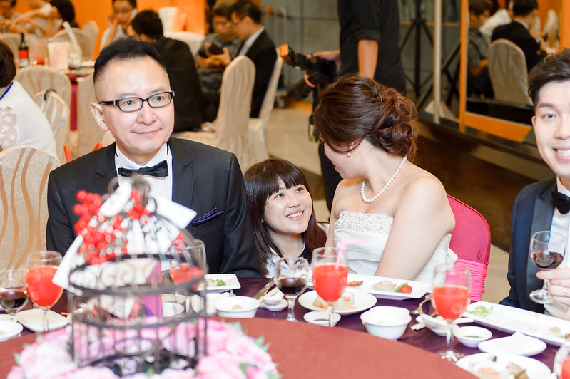 [高雄婚攝] Alan＆Nana  婚禮紀錄｜玫瑰聖母教座｜寒軒國際大飯店