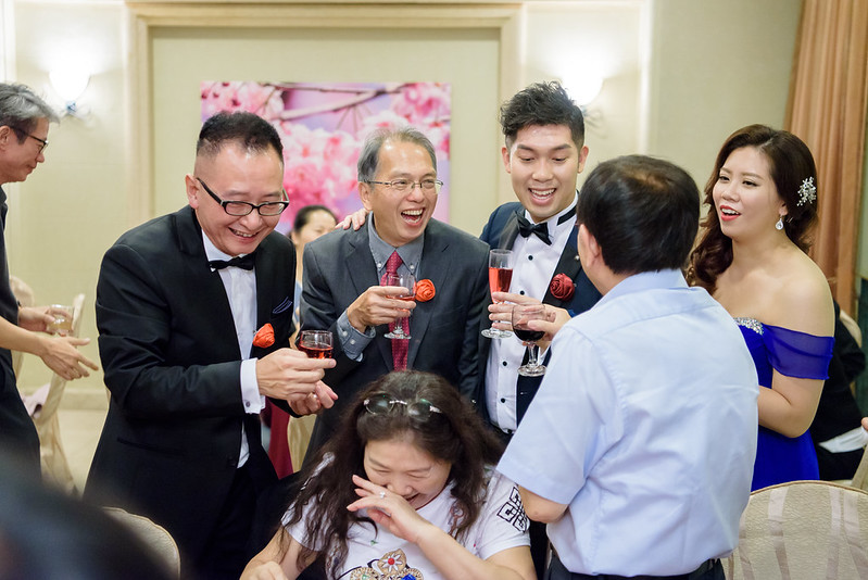[高雄婚攝] Alan＆Nana  婚禮紀錄｜玫瑰聖母教座｜寒軒國際大飯店