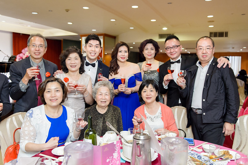 [高雄婚攝] Alan＆Nana  婚禮紀錄｜玫瑰聖母教座｜寒軒國際大飯店